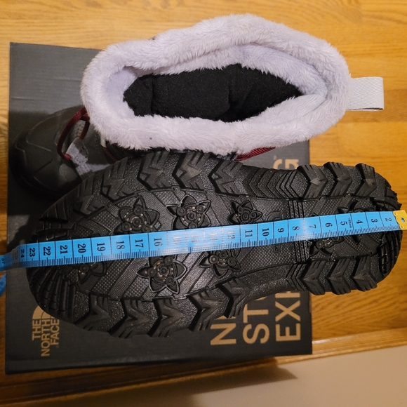 North Face Youth Shelista Lace IV Boots size 2 - Picture 2 of 3